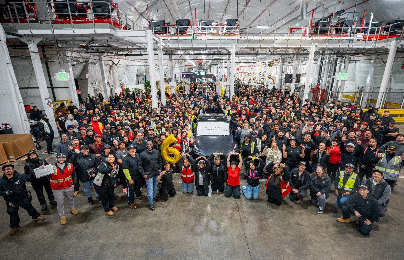 特斯拉攜賽博越野旅行車與熱門車型亮相2024貴陽(yáng)國(guó)際車展，引領(lǐng)未來出行新浪潮